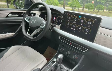 Volkswagen Lavida, 2023 год, 1 640 000 рублей, 17 фотография