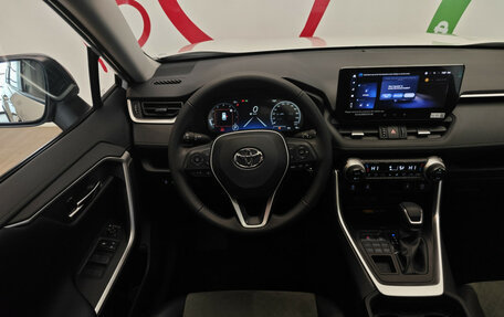 Toyota RAV4, 2025 год, 4 660 000 рублей, 13 фотография