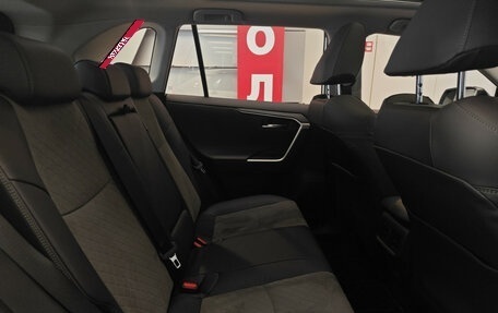 Toyota RAV4, 2025 год, 4 660 000 рублей, 12 фотография
