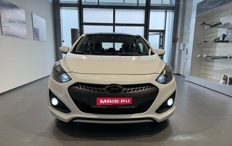 Hyundai i30 II рестайлинг, 2013 год, 750 000 рублей, 2 фотография