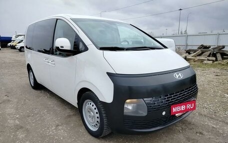Hyundai Staria, 2021 год, 3 779 000 рублей, 2 фотография