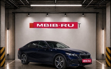 BMW 5 серия, 2024 год, 5 990 000 рублей, 3 фотография
