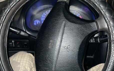 Mitsubishi Carisma I, 1998 год, 80 000 рублей, 6 фотография