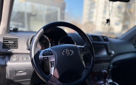 Toyota Highlander III, 2011 год, 1 940 000 рублей, 9 фотография