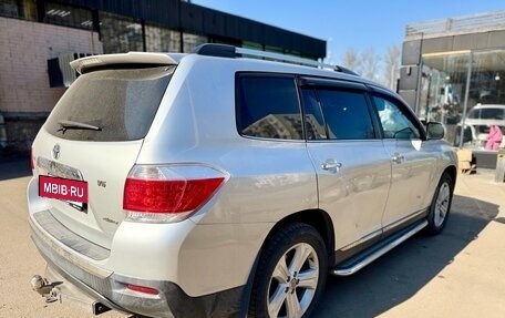 Toyota Highlander III, 2011 год, 1 940 000 рублей, 5 фотография