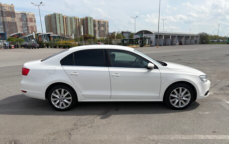 Volkswagen Jetta VI, 2011 год, 890 000 рублей, 5 фотография