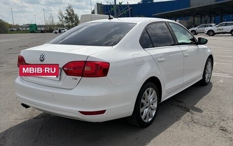 Volkswagen Jetta VI, 2011 год, 890 000 рублей, 7 фотография
