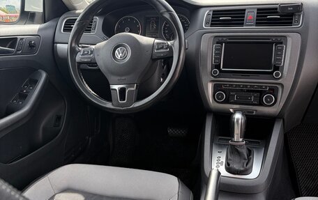 Volkswagen Jetta VI, 2011 год, 890 000 рублей, 17 фотография