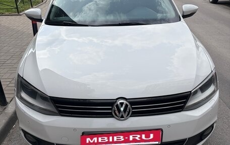 Volkswagen Jetta VI, 2011 год, 890 000 рублей, 33 фотография