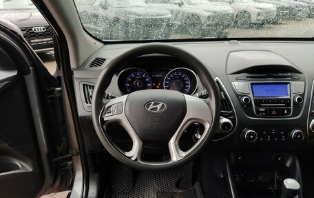 Hyundai ix35 I рестайлинг, 2013 год, 1 099 000 рублей, 21 фотография