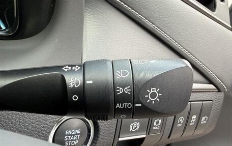 Toyota Harrier, 2019 год, 2 390 000 рублей, 21 фотография