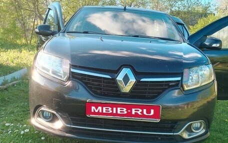 Renault Logan II, 2014 год, 648 000 рублей, 13 фотография