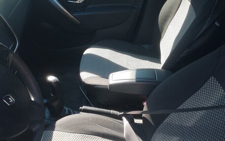 Renault Logan II, 2014 год, 648 000 рублей, 18 фотография