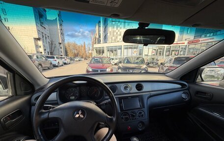 Mitsubishi Outlander III рестайлинг 3, 2003 год, 610 000 рублей, 9 фотография