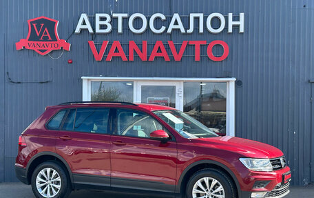 Volkswagen Tiguan II, 2017 год, 2 250 000 рублей, 3 фотография