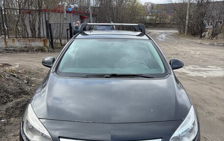 Opel Astra J, 2012 год, 645 000 рублей, 2 фотография