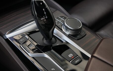 BMW 5 серия, 2019 год, 3 900 000 рублей, 14 фотография