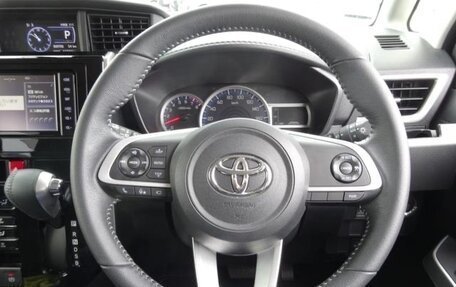 Toyota Roomy I, 2023 год, 1 090 000 рублей, 11 фотография