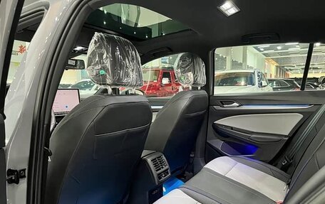 Volkswagen Golf VIII, 2025 год, 3 895 000 рублей, 12 фотография