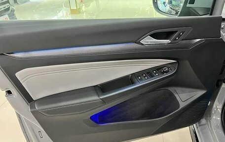 Volkswagen Golf VIII, 2025 год, 3 895 000 рублей, 14 фотография