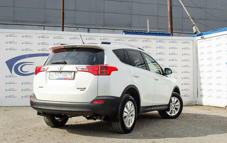 Toyota RAV4, 2015 год, 1 710 000 рублей, 5 фотография