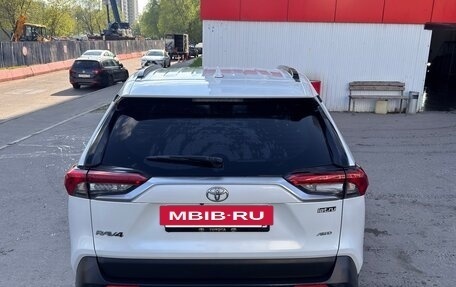 Toyota RAV4, 2022 год, 2 980 000 рублей, 6 фотография