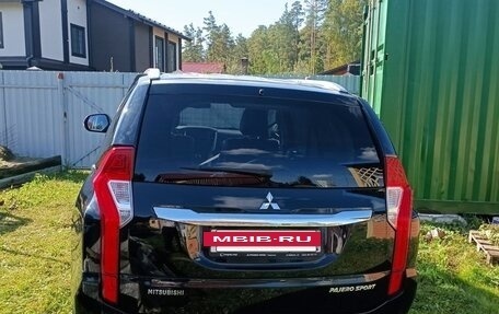 Mitsubishi Pajero Sport III рестайлинг, 2017 год, 3 095 000 рублей, 7 фотография