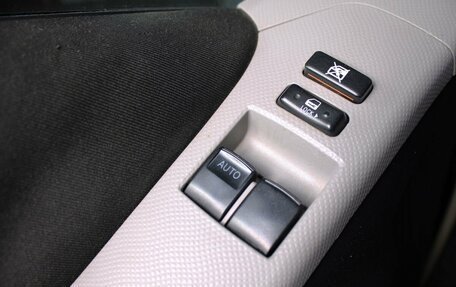 Toyota Yaris III рестайлинг, 2007 год, 520 000 рублей, 12 фотография