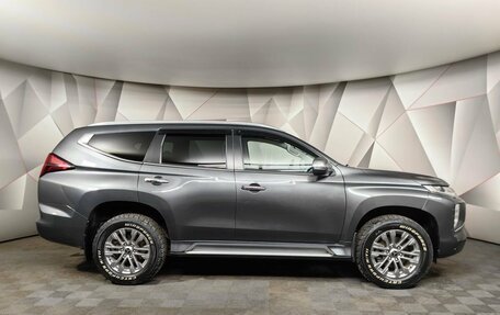 Mitsubishi Pajero Sport III рестайлинг, 2022 год, 4 000 000 рублей, 6 фотография