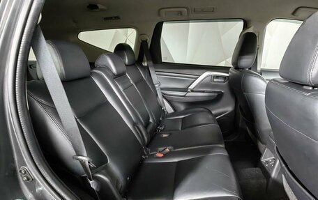 Mitsubishi Pajero Sport III рестайлинг, 2022 год, 4 000 000 рублей, 15 фотография