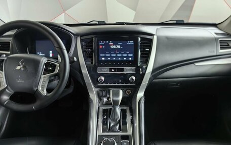 Mitsubishi Pajero Sport III рестайлинг, 2022 год, 4 000 000 рублей, 14 фотография
