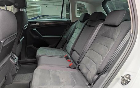 Volkswagen Tiguan II, 2017 год, 2 797 000 рублей, 9 фотография