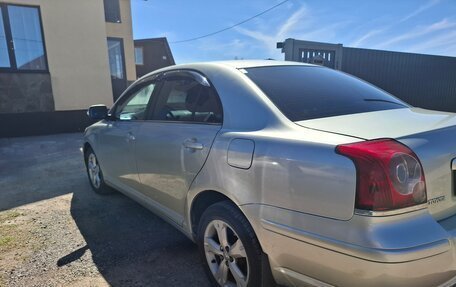 Toyota Avensis III рестайлинг, 2006 год, 628 000 рублей, 5 фотография