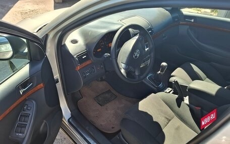 Toyota Avensis III рестайлинг, 2006 год, 628 000 рублей, 6 фотография