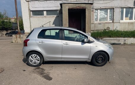 Toyota Yaris III рестайлинг, 2006 год, 465 000 рублей, 4 фотография