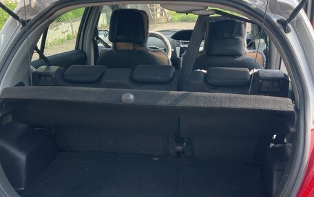 Toyota Yaris III рестайлинг, 2006 год, 465 000 рублей, 8 фотография