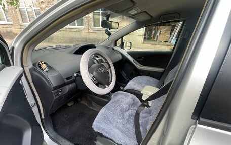 Toyota Yaris III рестайлинг, 2006 год, 465 000 рублей, 11 фотография