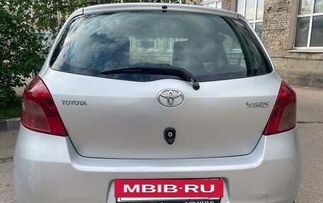 Toyota Yaris III рестайлинг, 2006 год, 465 000 рублей, 6 фотография
