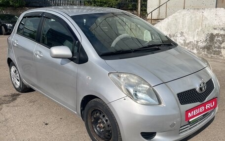 Toyota Yaris III рестайлинг, 2006 год, 465 000 рублей, 3 фотография