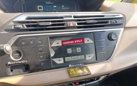 Citroen C4 Picasso II рестайлинг, 2014 год, 920 000 рублей, 13 фотография