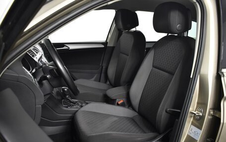 Volkswagen Tiguan II, 2018 год, 2 178 200 рублей, 10 фотография