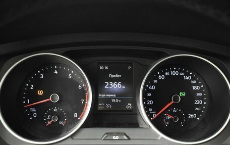 Volkswagen Tiguan II, 2018 год, 2 178 200 рублей, 12 фотография