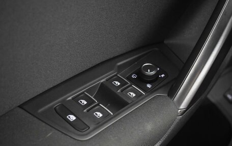 Volkswagen Tiguan II, 2018 год, 2 178 200 рублей, 19 фотография