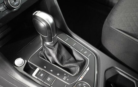 Volkswagen Tiguan II, 2018 год, 2 178 200 рублей, 21 фотография