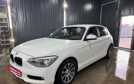 BMW 1 серия, 2013 год, 1 060 000 рублей, 7 фотография