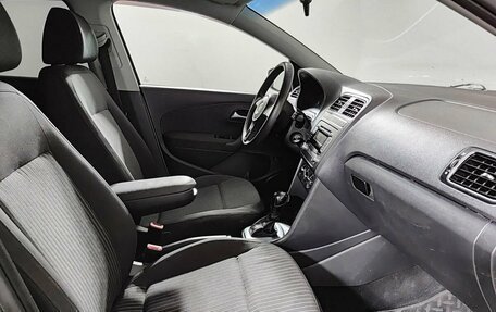 Volkswagen Polo VI (EU Market), 2010 год, 600 000 рублей, 15 фотография