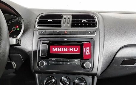 Volkswagen Polo VI (EU Market), 2010 год, 600 000 рублей, 19 фотография