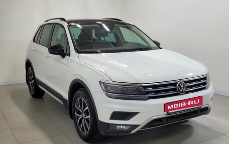 Volkswagen Tiguan II, 2019 год, 2 200 000 рублей, 2 фотография