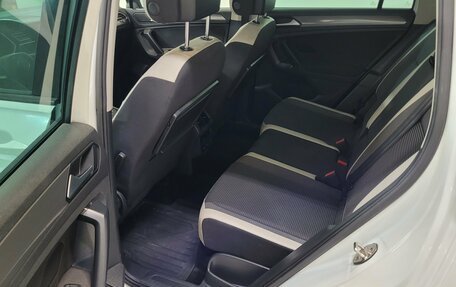 Volkswagen Tiguan II, 2019 год, 2 200 000 рублей, 10 фотография