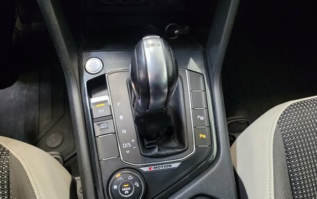Volkswagen Tiguan II, 2019 год, 2 200 000 рублей, 14 фотография